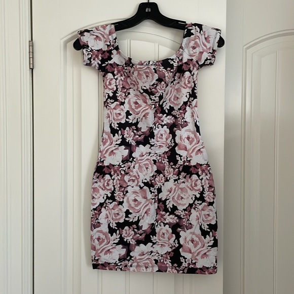Garage Pink Floral Off the Shoulder Dress - Picture 3 of 3